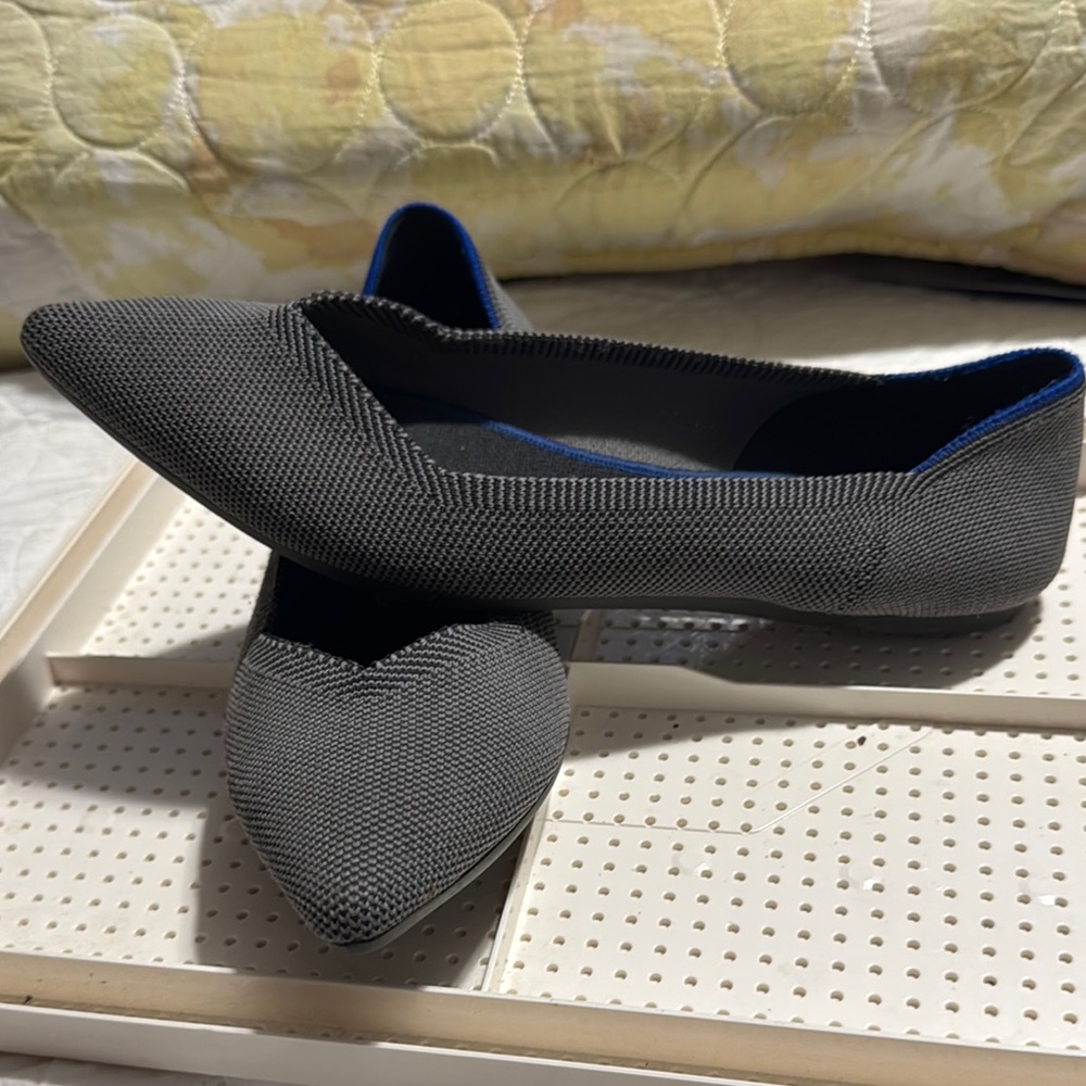 Rothy’s Pointed Toe Flats – Gray – Size 9.5